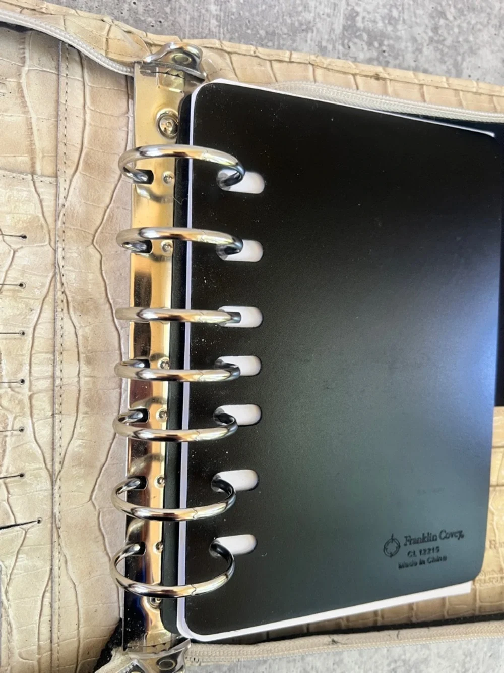 Franklin Covey Cream Faux Croc-Embossed Leather Zipper Binder